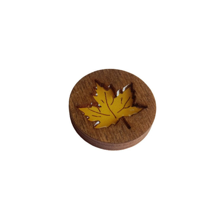 Maple Leaf. Magnets for wooden needles with epoxy resin by Wizardi KF059/101