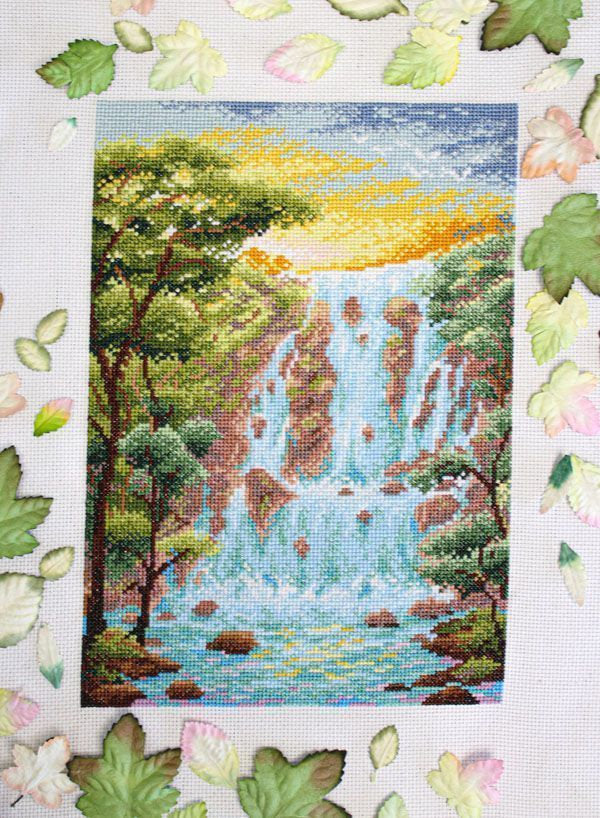 Steep waterfall - MP Studio SNV-814 - Cross stitch kit