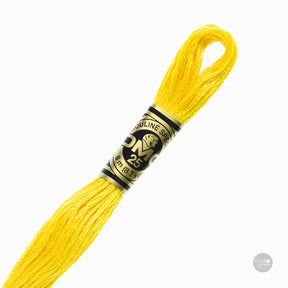 Hilo de bordado DMC Mouliné Spécial 117MC color 444 algodón mercerizado de 8 metros