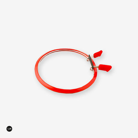 Cerceau flexible Nurge 160 en rouge : innovation et précision dans vos projets de broderie