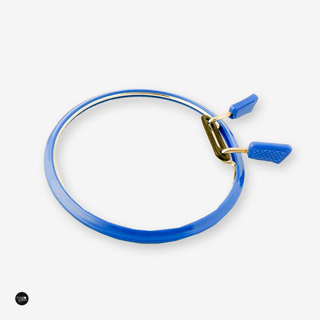 Cerceau flexible Nurge 160 en bleu : votre compagnon idéal pour des projets de broderie précis et sans effort