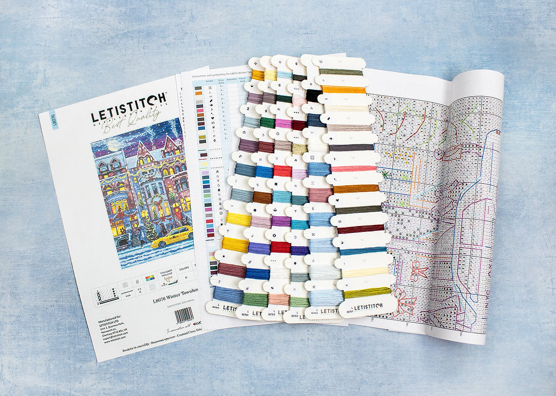 Kit de point de croix « Maison de ville d’hiver » par Letistitch L8076