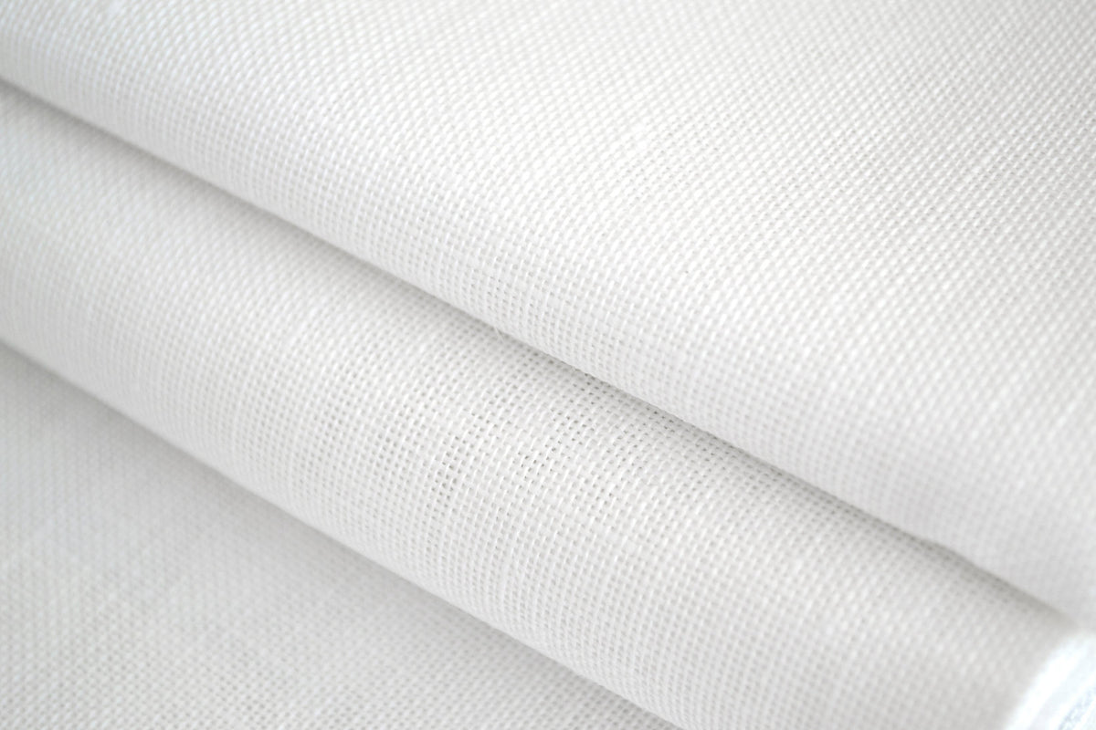 3604/100 Tela Dublin Lino 25 ct. Blanco de ZWEIGART
