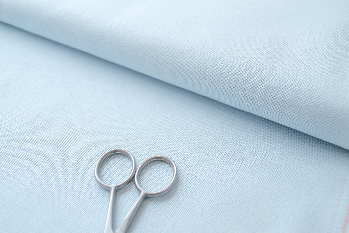 Kreuzstichstoff Brittney Lugana 28 ct. Ice Blue von ZWEIGART 3270/550