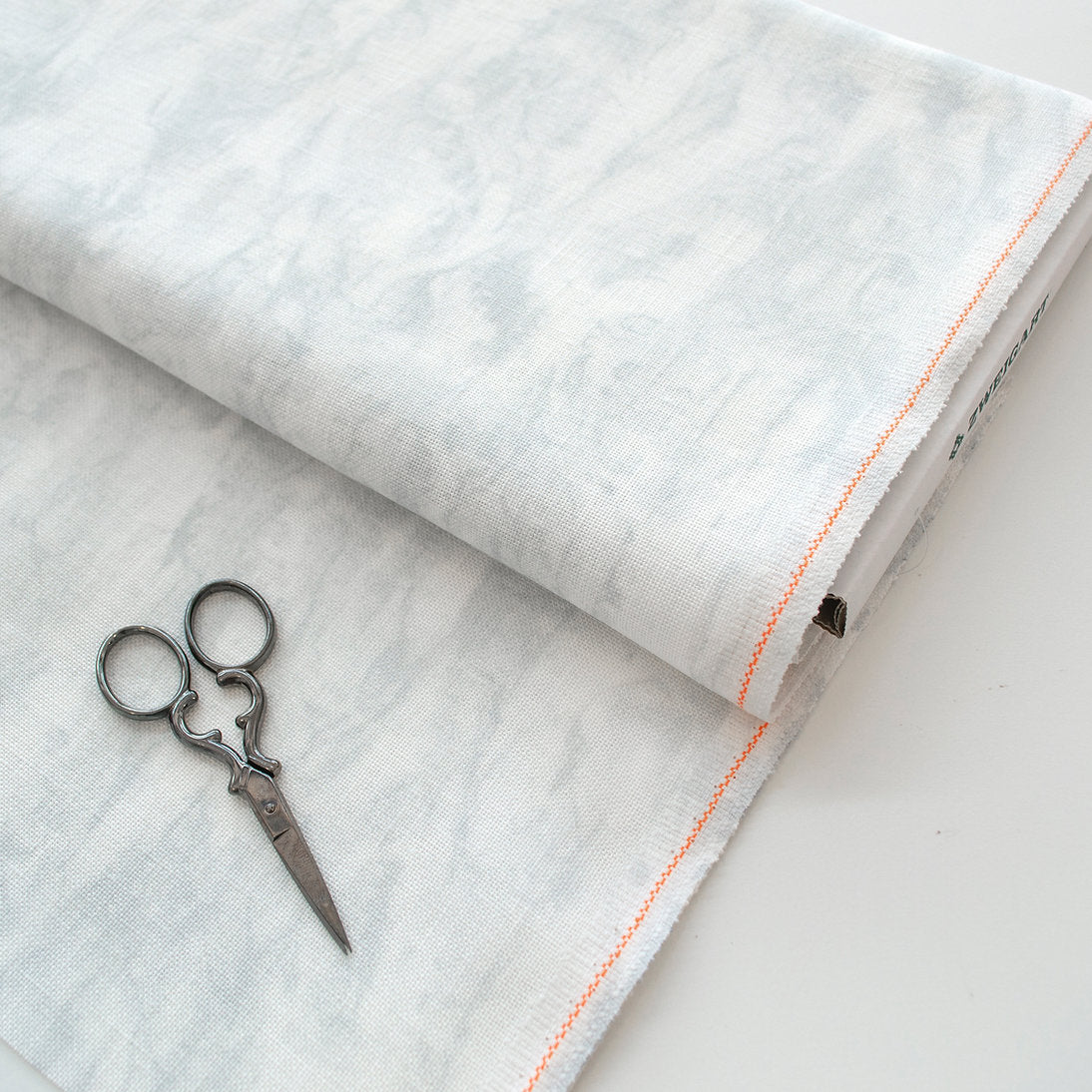 Belfast Fabric Scrap 32 ct. 3609/7139 marbled 47x40 - ZWEIGART