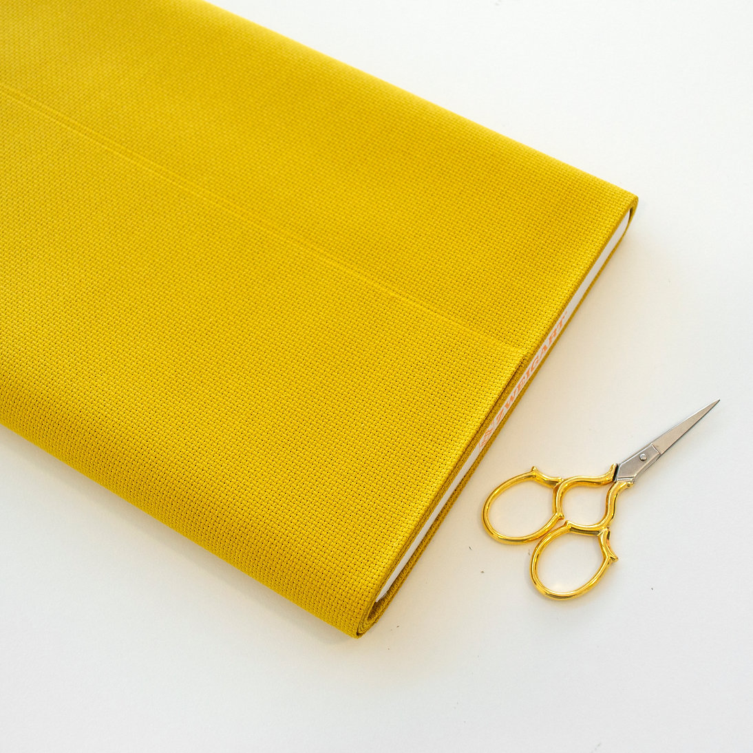 3793/3008 Stern-Aida-Stoff 18 ct. Curry von ZWEIGART Kreuzstichstoff