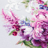 Kit de Punto de Cruz 70-04 “Purple Silk Peonies” – Magic Needle