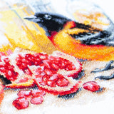 Kit de punto de cruz Magic Needle 70-49 Pomegranate Breakfast con granadas y pájaros