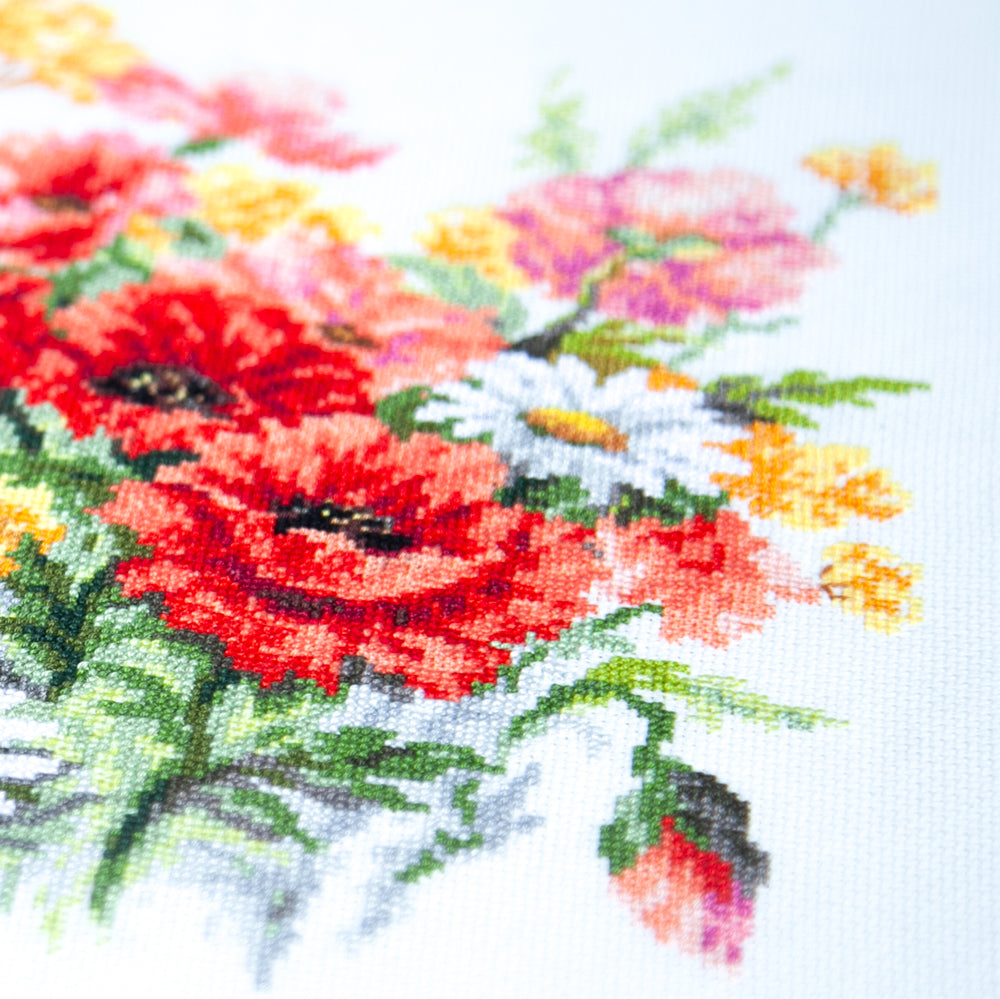 Kit de punto de cruz Magic Needle 70-58 Wildflowers con flores silvestres, 26 x 26 cm