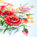 Kit de punto de cruz Magic Needle 70-58 Wildflowers con flores silvestres, 26 x 26 cm