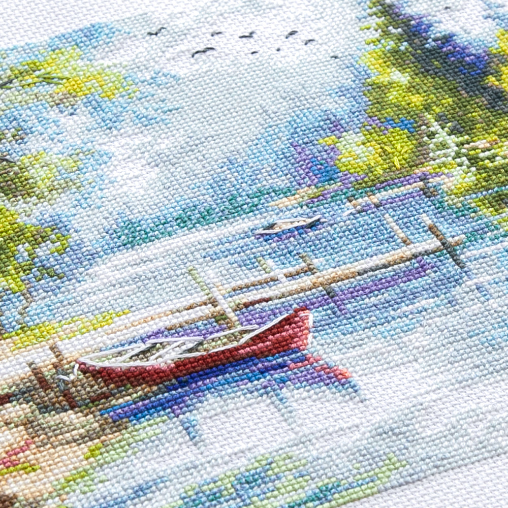 Kit de punto de cruz Magic Needle 70-61 A Day in Calm con paisaje de lago y barca