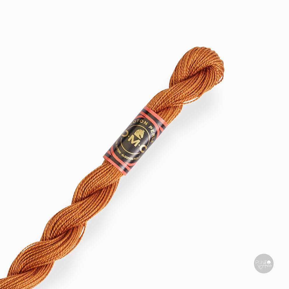 Hilo DMC Perlé 8 color 435