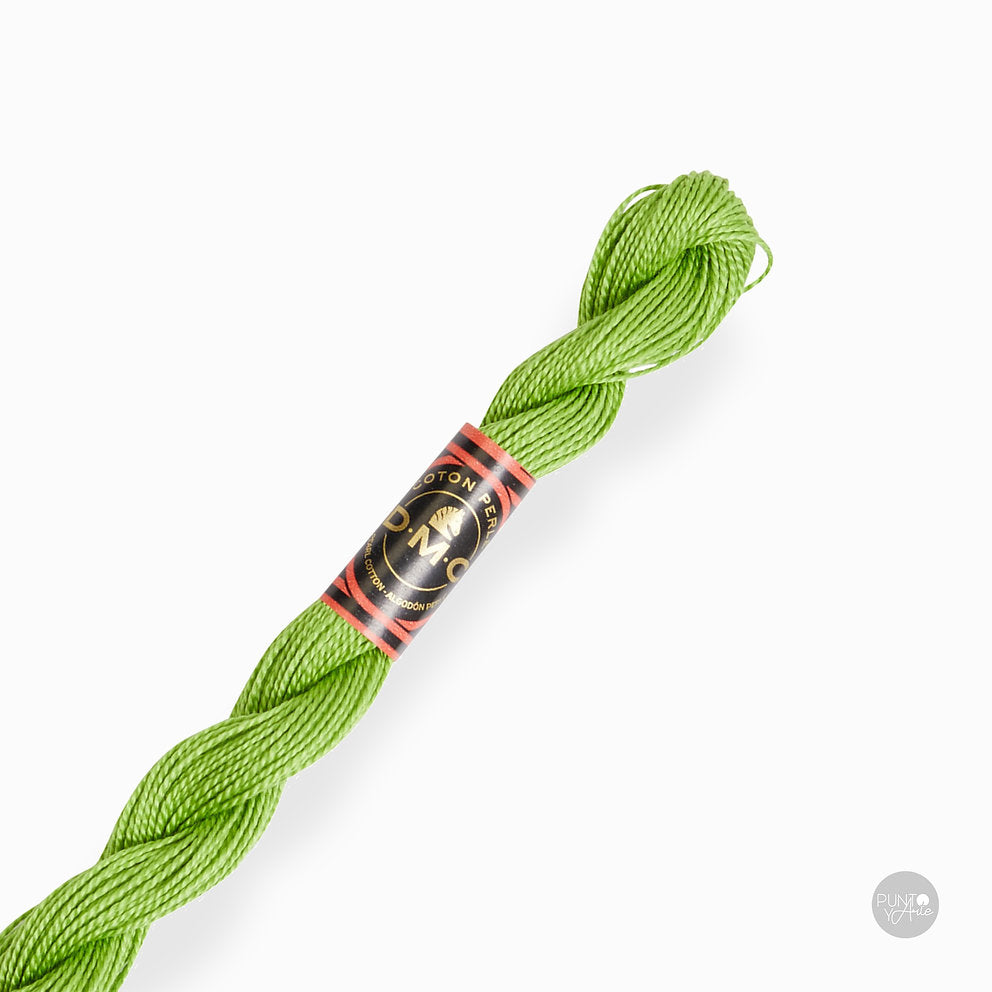 Hilo DMC Perlé 8 color 704
