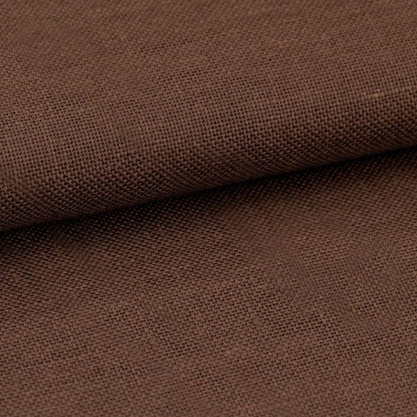 Tela de lino Zweigart Belfast 32 ct color Dark Chocolate con textura natural para bordado en punto de cruz