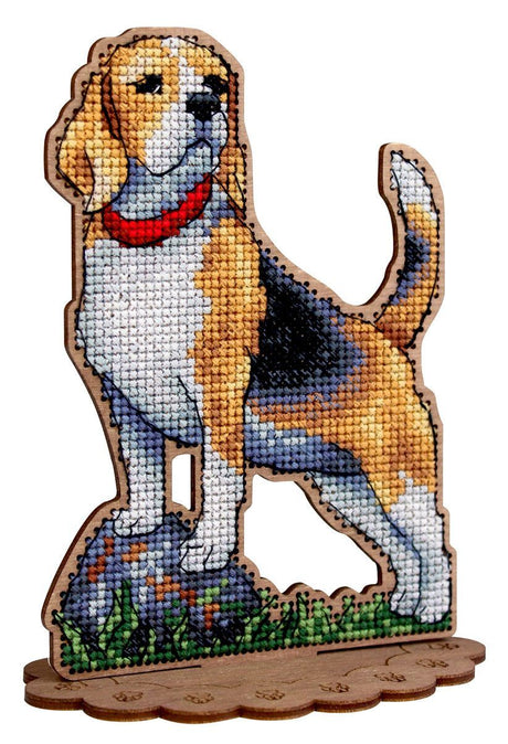 Kit de punto de cruz sobre madera MP Studia SO-169 Beagle con perro beagle tricolor, collar rojo y pelota, bordado sobre base de madera perforada con soporte