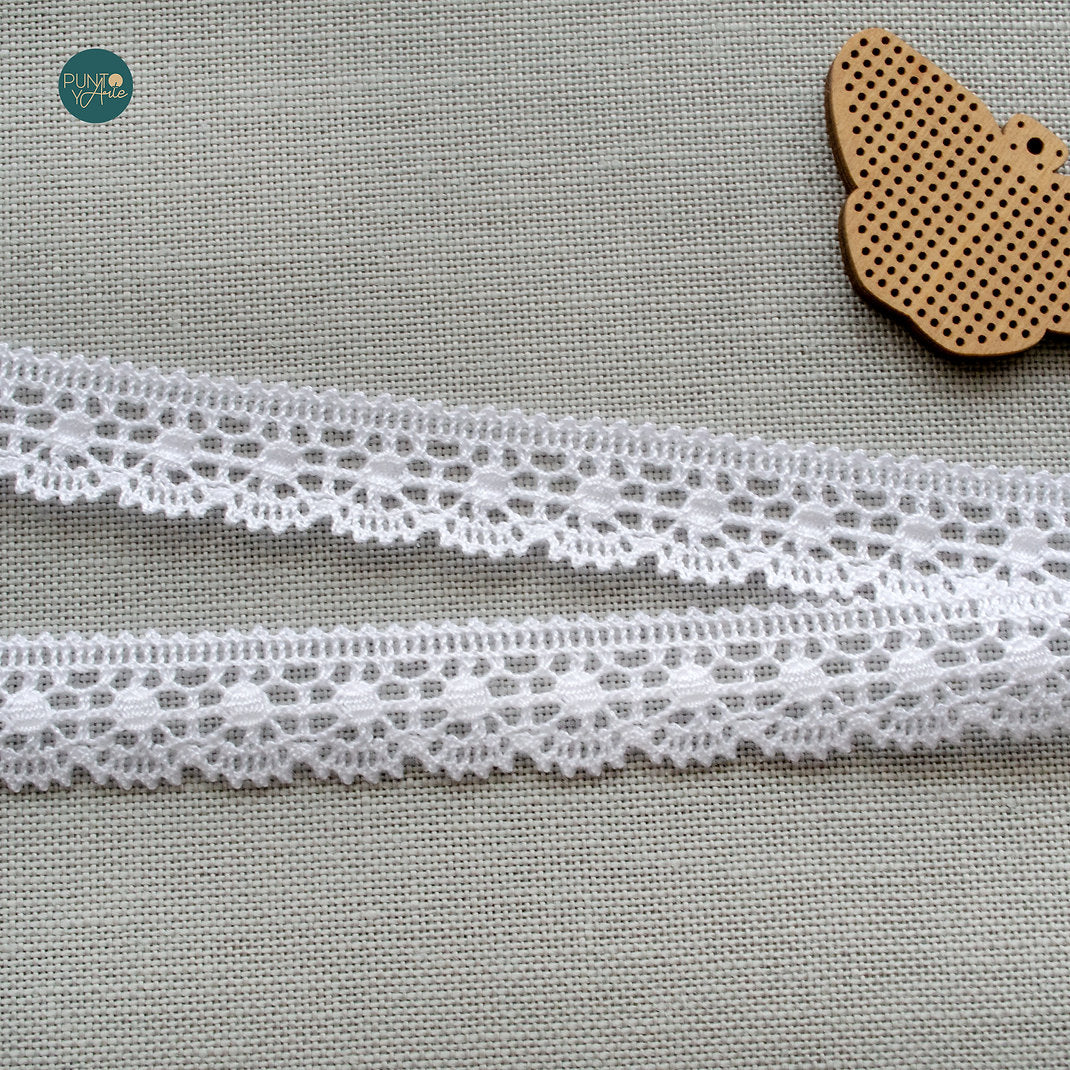 Borte mit Spitze 100% Baumwolle Farbe 1 - ZWEIGART - Breite 17 mm