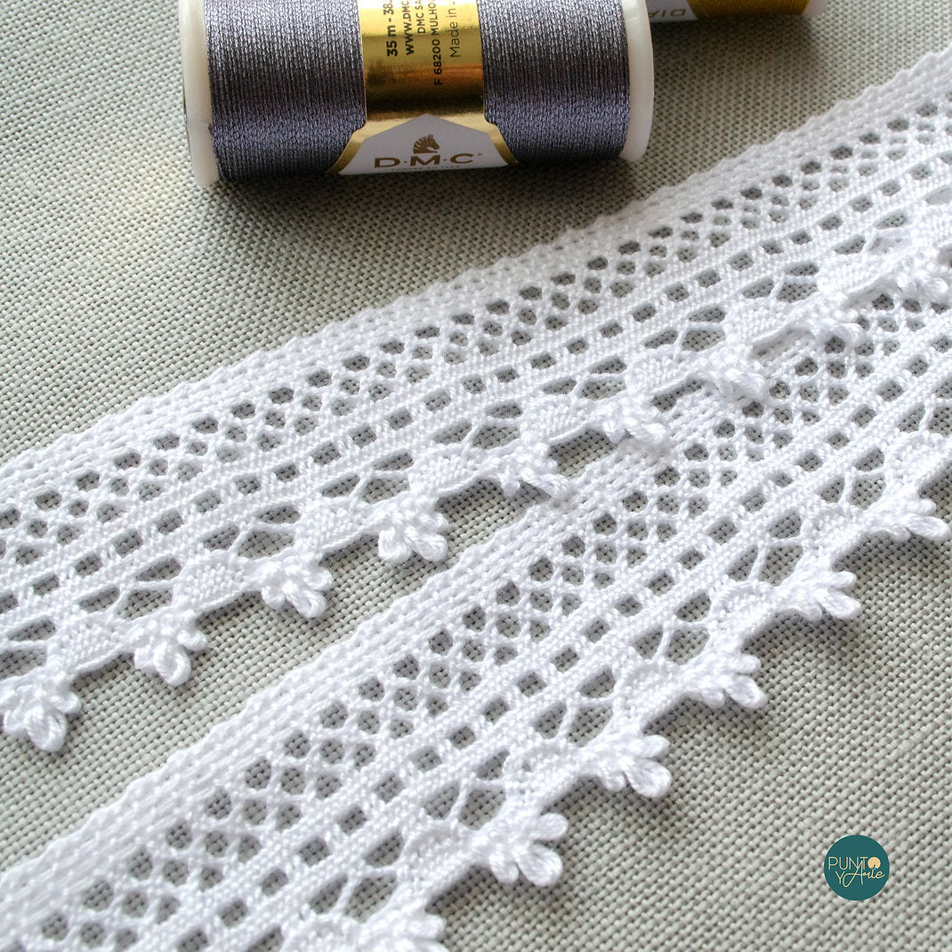 Merletto con pizzo 30 mm - 100% cotone Colore 1 - Zweigart