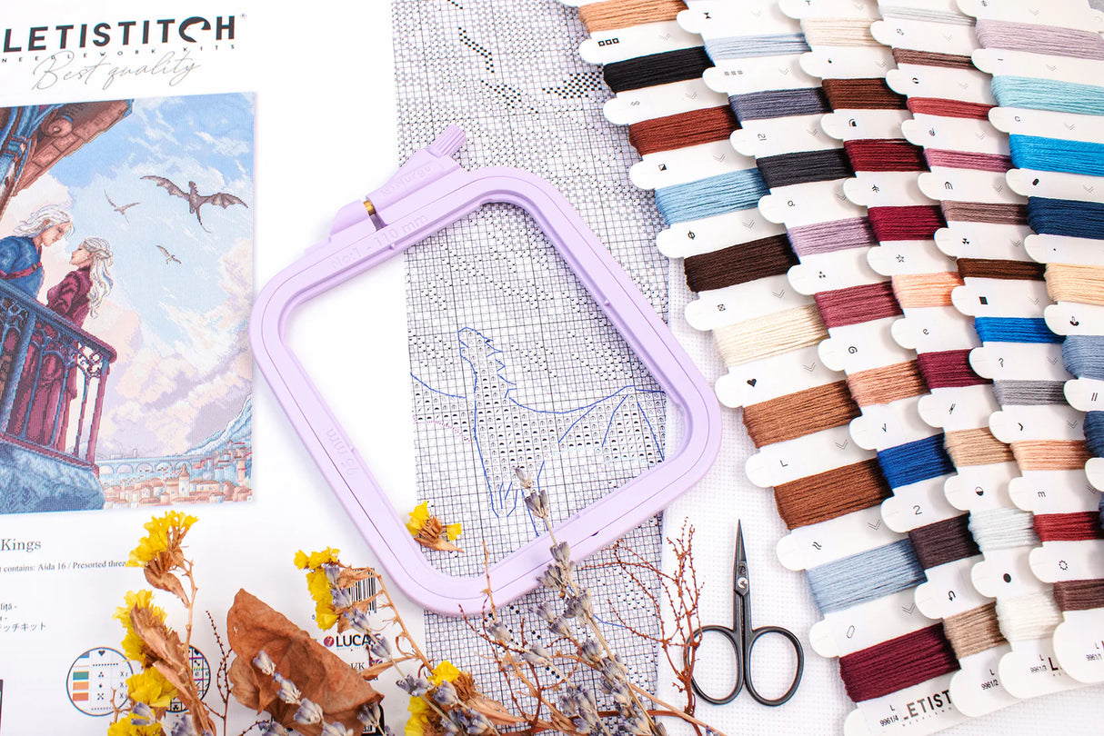 Kit de Punto de Cruz Letistitch - Hearts Over Kings L9961