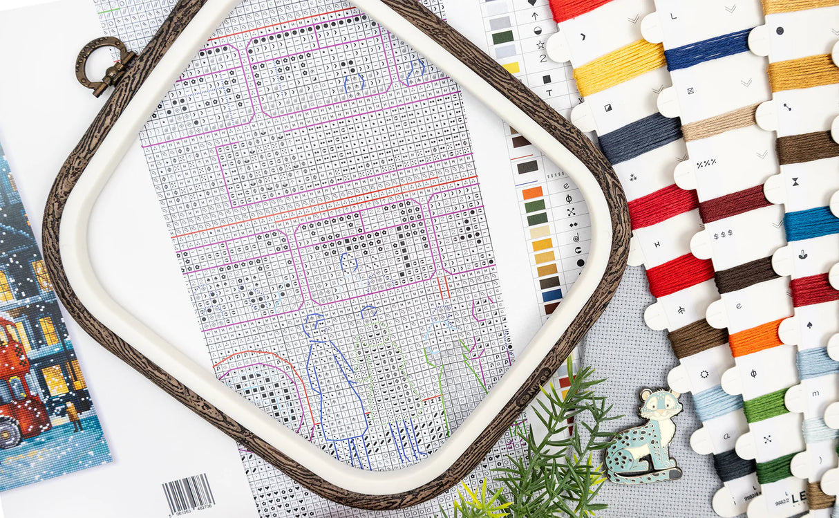 LetiStitch L9982 London Christmas Bus Cross Stitch Kit – Christmas Scene with Red Bus