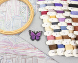 Kit de punto de cruz LetiStitch L9987 Raven’s Library con cuervo y biblioteca mágica