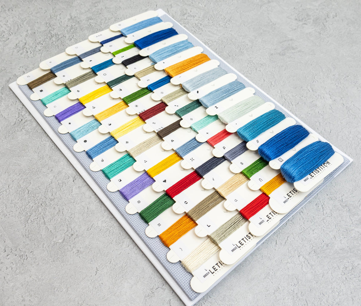 Hilos preclasificados del kit Letistitch L9993 Lighthouse Noel