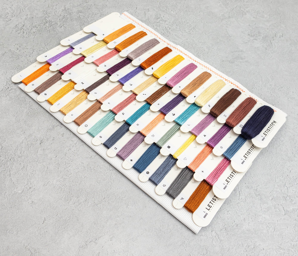Tarjeta de colores del kit Letistitch L9994 Crystal Moonlight