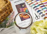 Folleto y bastidor del kit Letistitch L9994 Crystal Moonlight