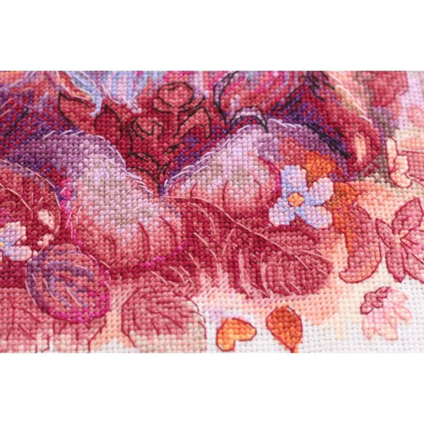 AH-066 Soft Paws - Cross Stitch Kit - Abris Art