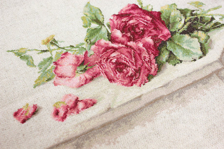 (Discontinued) Red Roses Cross Stitch Kit - Luca-S BL22411