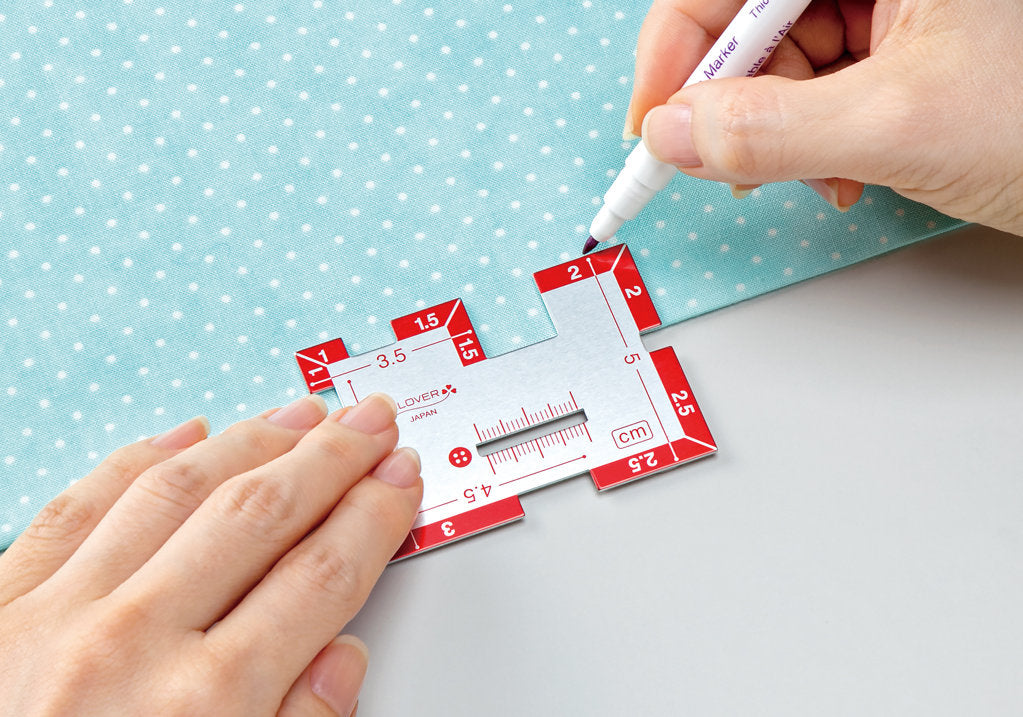 Clover 7705 Sewing Gauge: Precision and Versatility in your Projects