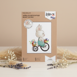 Kit de punto de cruz KLART “Conejito en bicicleta” KL8-521