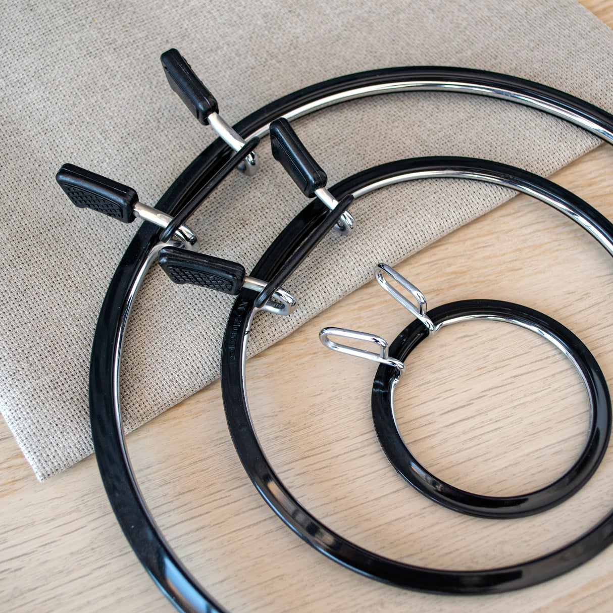 Nurge Flexible Hoop in Black: Your Perfect Ally for Hand and Machine Embroidery Projects