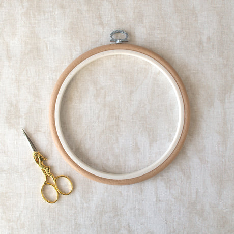 Nurge Hoop Frame in Beige: A Classic Touch for Your Embroidered Creations