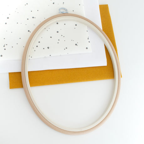 Nurge Oval Flexi Hoop Frame: Your Embroidery Companion in Elegant Beige