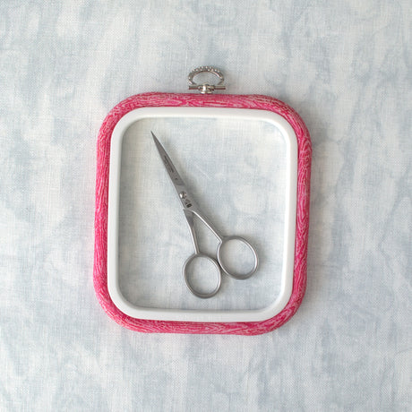 Nurge Flexi Hoop Square Frame: Charm and Functionality in Delicate Pink Color