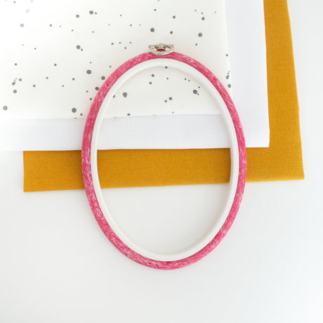 Nurge Flexi Hoop Oval Frame: Charm and Functionality in Pink