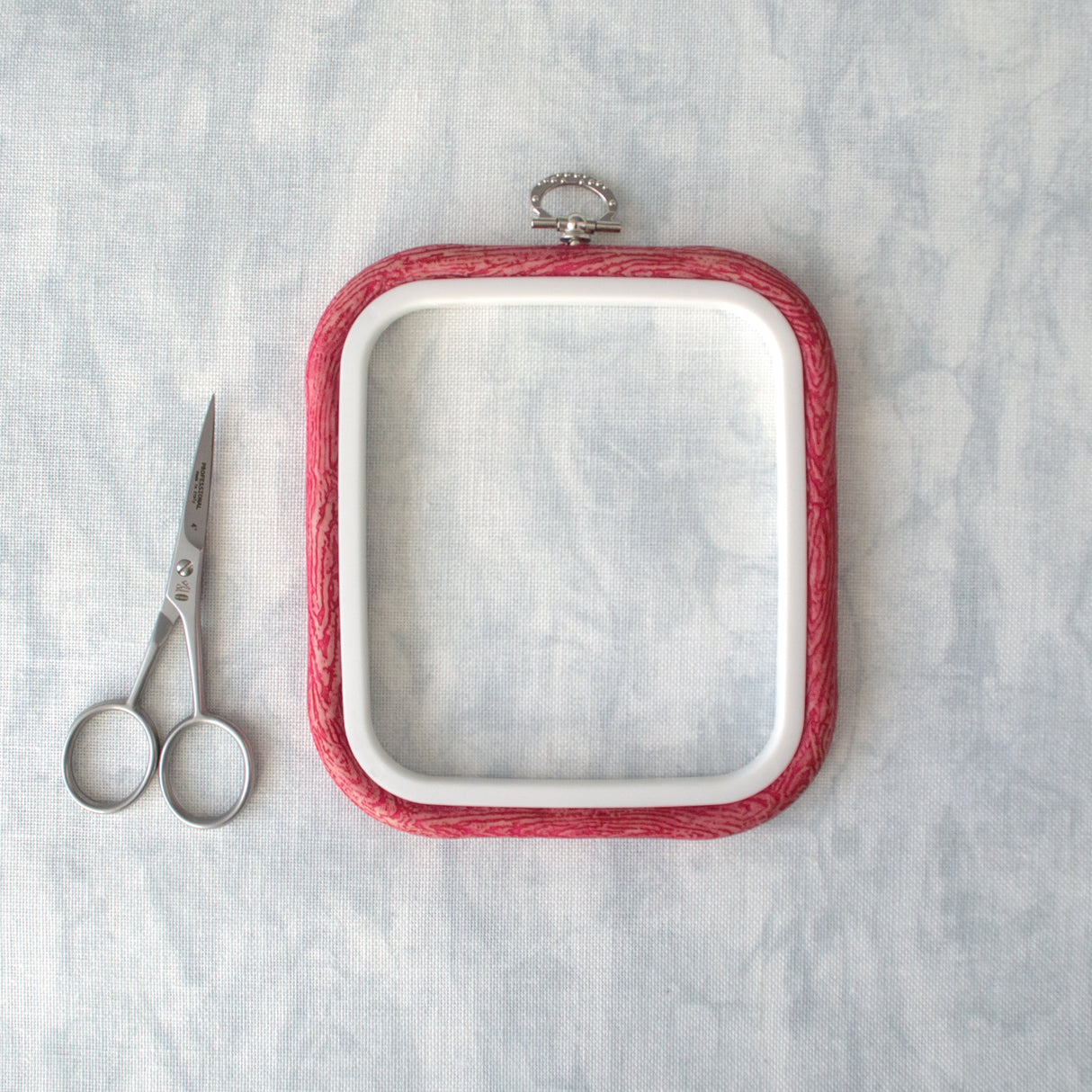 Nurge Flexi Hoop Square Frame: Highlight your Embroidery with the Vibrant Red Color