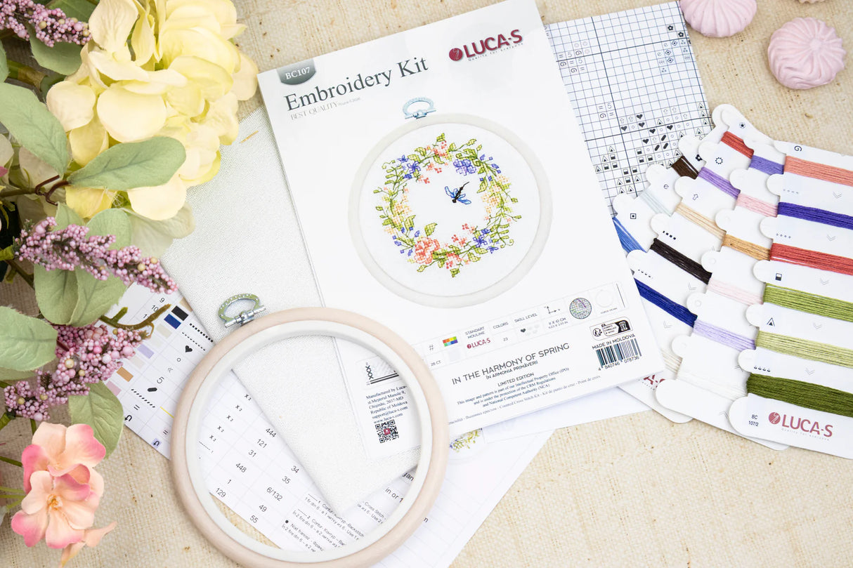 Kit punto de cruz Luca-S BC107 In the Harmony of Spring con bastidor