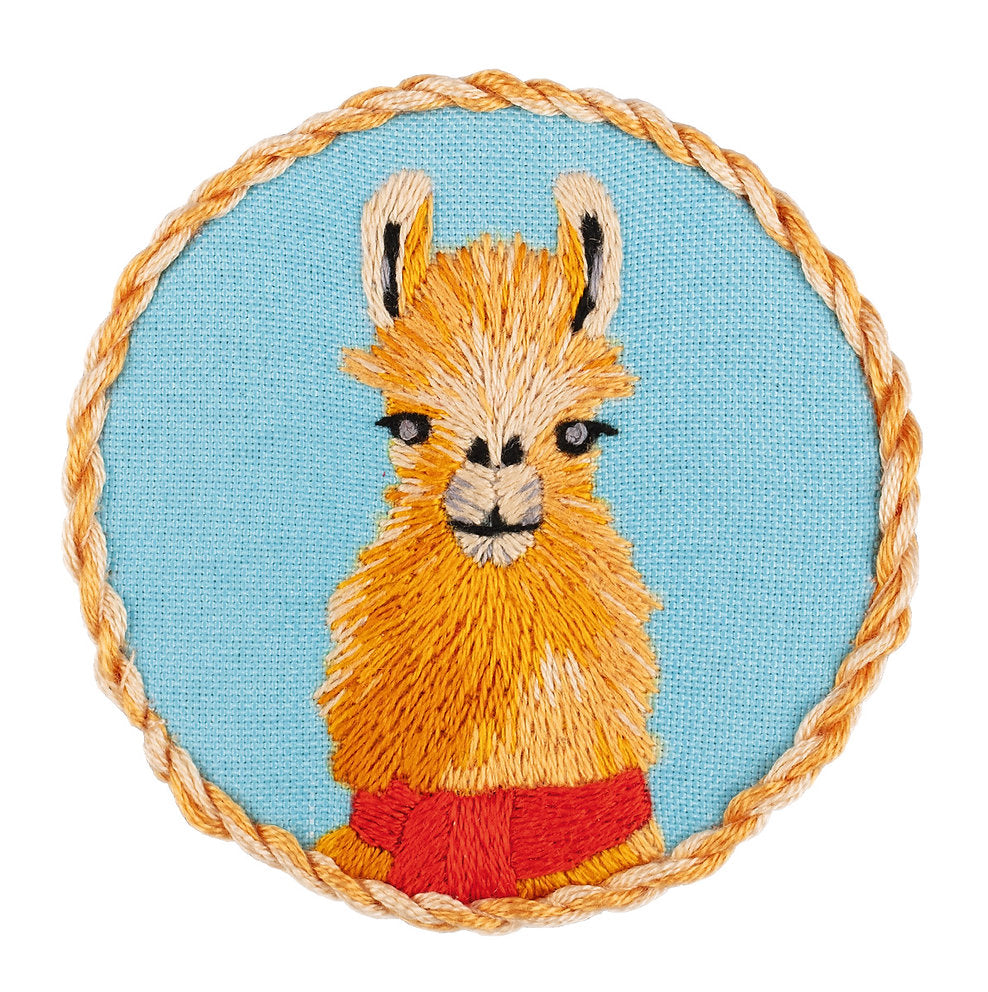 Brosche. Patricio la llama - Panna - Traditionelles Stickset JK-2188