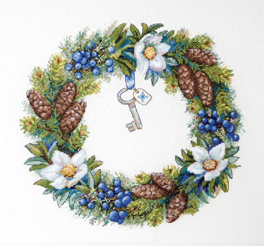 Kit de Punto de Cruz Merejka K-104 Winter Wreath (Corona de Invierno) – Aida 16ct, 28×24,5 cm