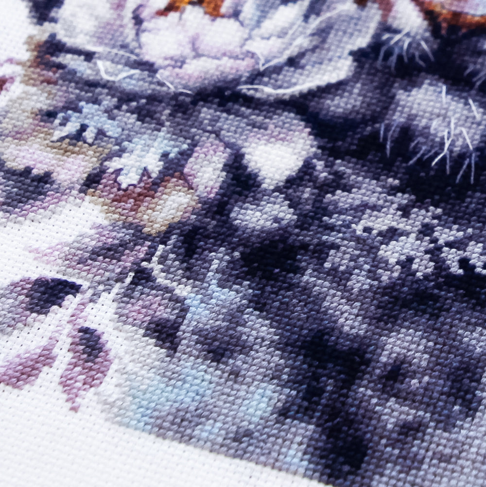 Cross Stitch Kit 70-14 “The White Tiger” – Magic Needle