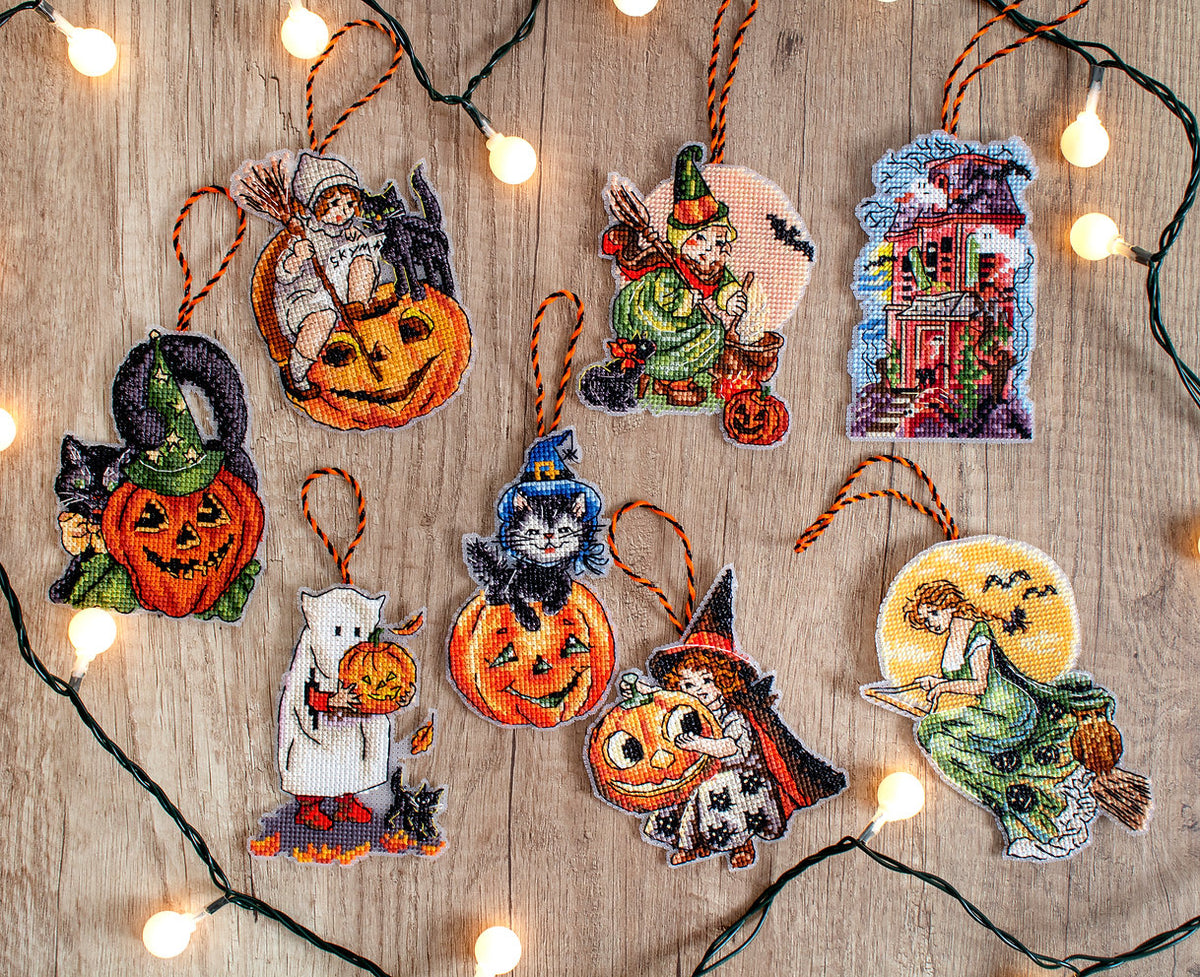 Kit de punto de cruz Adornos de Halloween de Letistitch, 11x9 cm