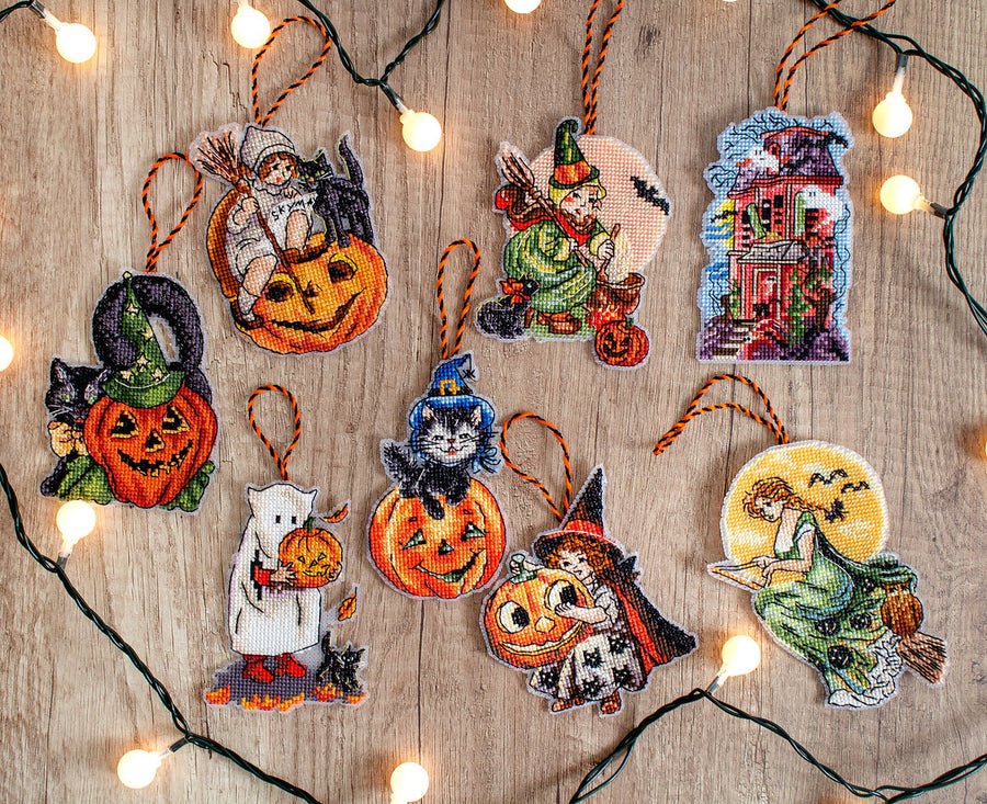 Kit de punto de cruz Adornos de Halloween de Letistitch, 11x9 cm