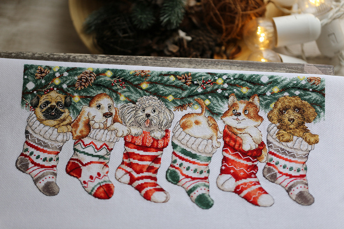 Weihnachtshündchen - Panna - Kreuzstich-Set PR-7260