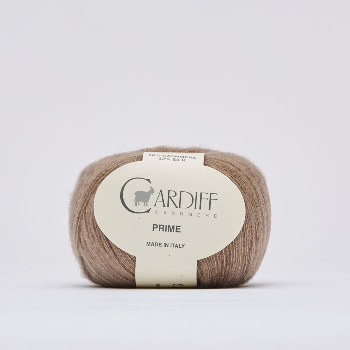 Cardiff Prime 103 Brown, ovillo de hilo fino de cachemira y seda Mulberry