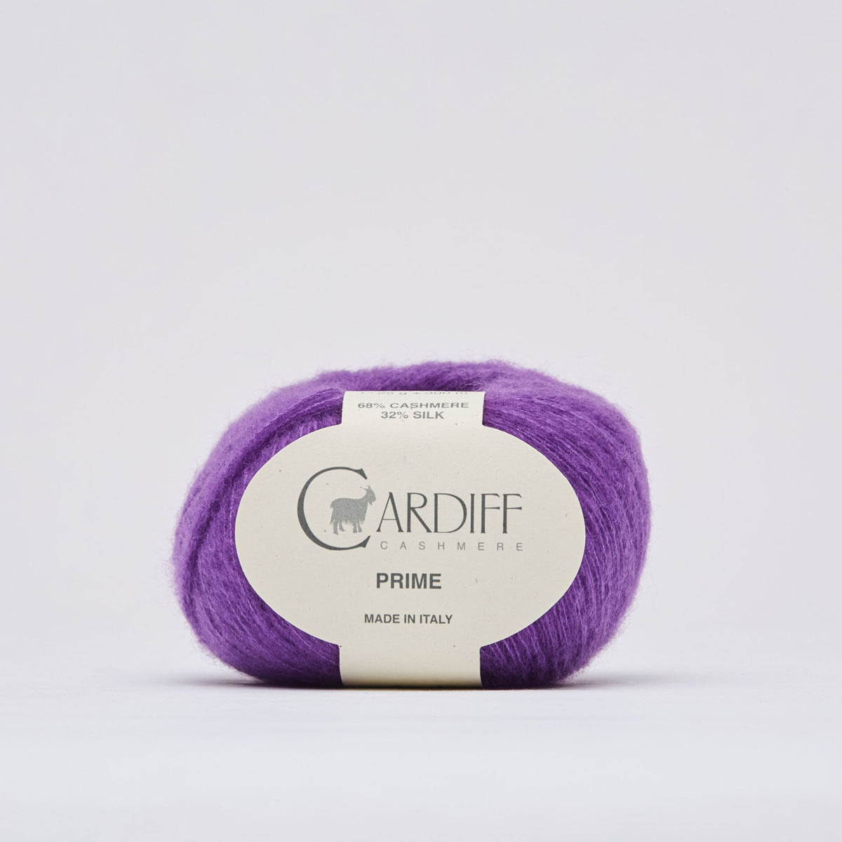 Cardiff Prime 154 Porpora, ovillo de hilo fino de cachemira y seda Mulberry