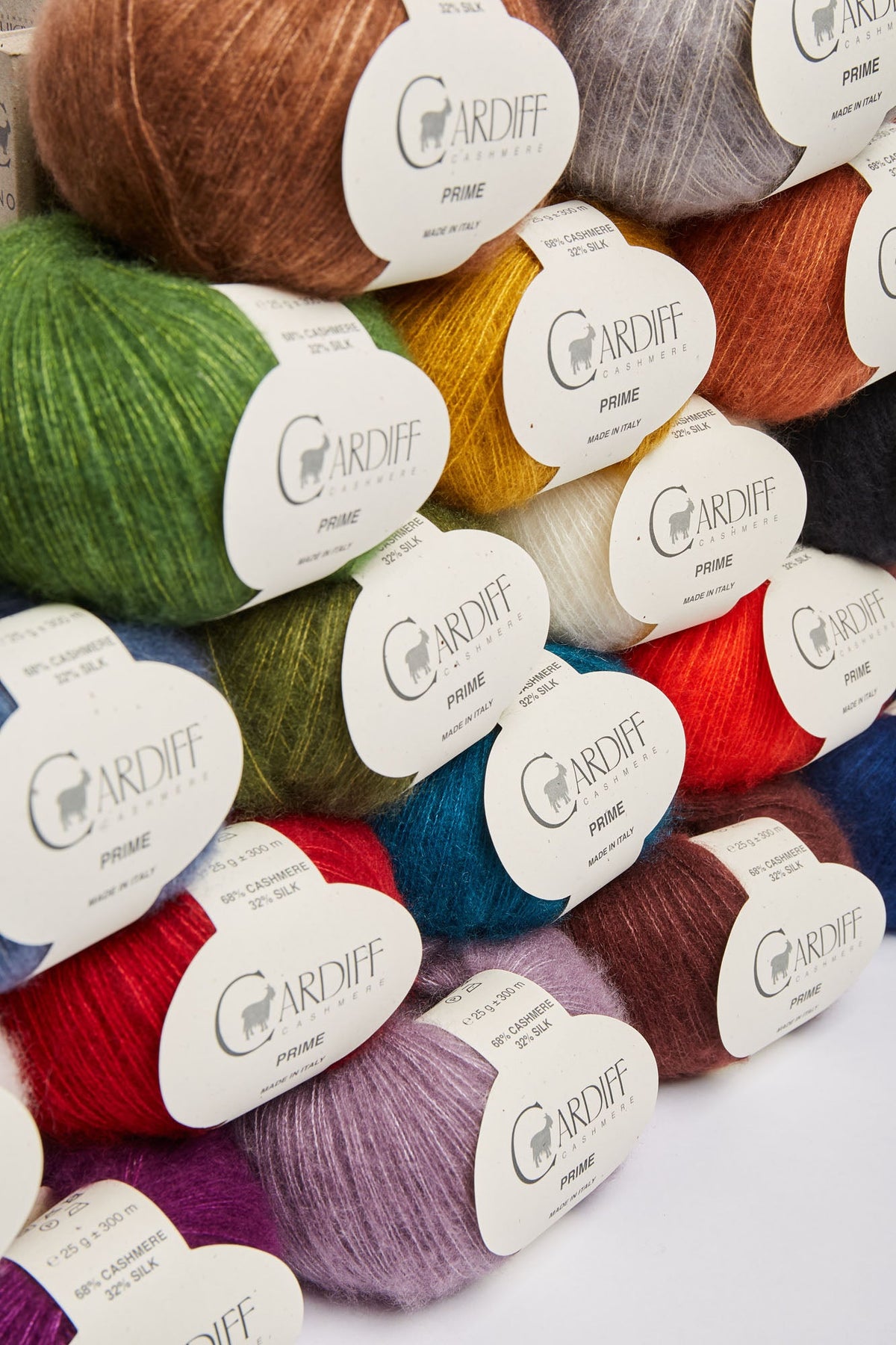 Cardiff Prime, carta de colores del hilo de cachemira y seda Mulberry