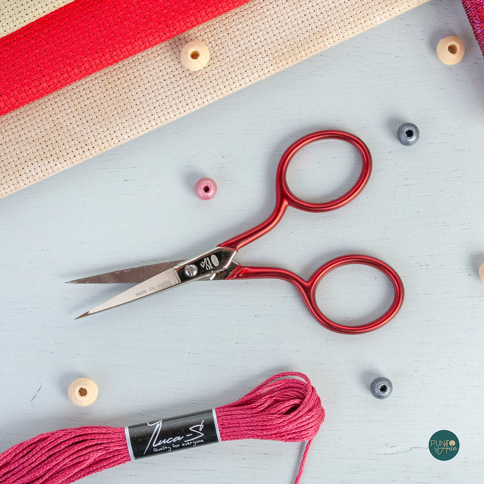Cross stitch scissors RED 9 cm by Premax 85737