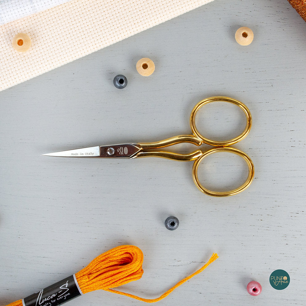 Cross stitch scissors GOLD Collection 9 cm by Premax 10334