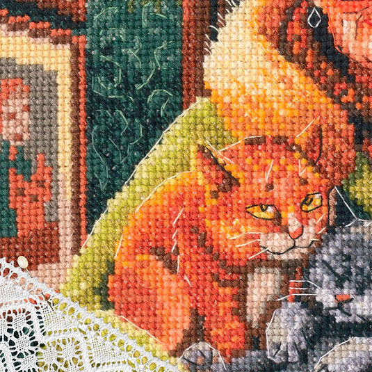 Kit de Punto de Cruz RTO Cozy Hugs Cats – M1071 - imagen 3